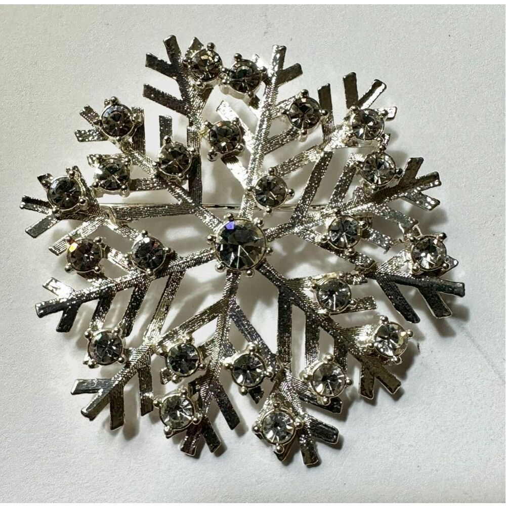 Vintage Snowflake Rhinestone Brooch – Eisenberg Ice Style